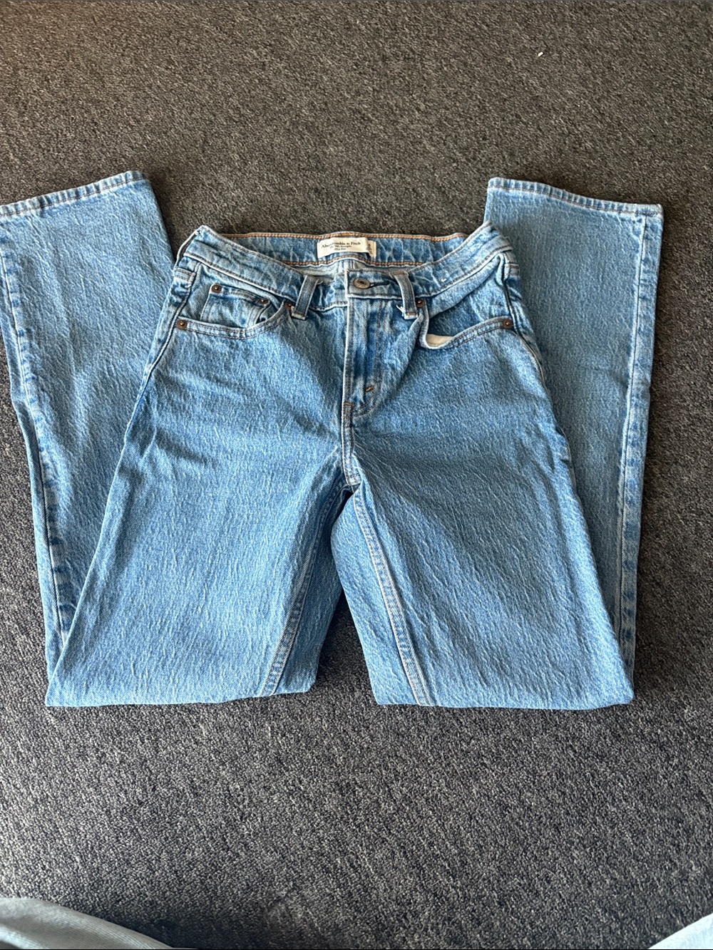 Abercrombie & Fitch Light Blue Straight-Leg Womenās Jeans